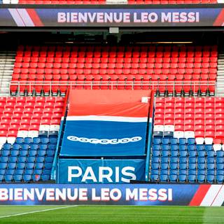 Lionel Messi aesthetic laptop PSG wallpaper