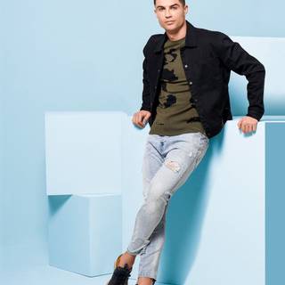 Ronaldo casual wallpaper