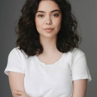 Auli’i Cravalho wallpaper