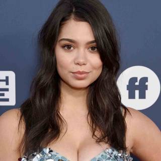 Auli’i Cravalho wallpaper