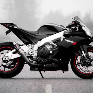 Aprilia RSV4 RF wallpaper