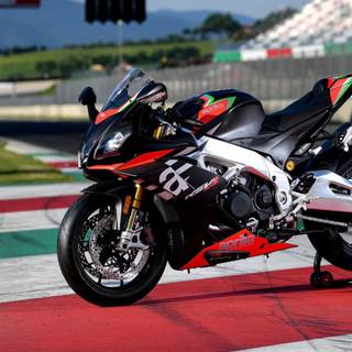 Aprilia RSV4 RF wallpaper