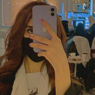 Mirror girls wallpaper