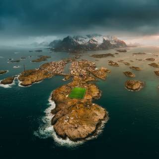 Henningsvaer wallpaper