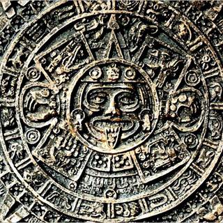 Mayan sculptures wallpaper