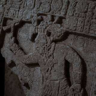 Mayan sculptures wallpaper
