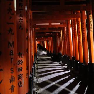 Fushimi Inari iPhone wallpaper
