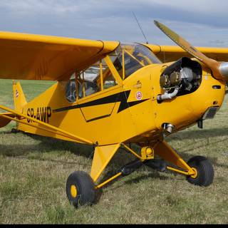 Piper J-3 Cub wallpaper