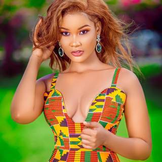 Hamisa Mobetto wallpaper