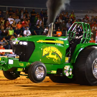 Truck pull wallpaper