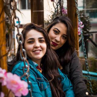 Lesbian matching wallpaper