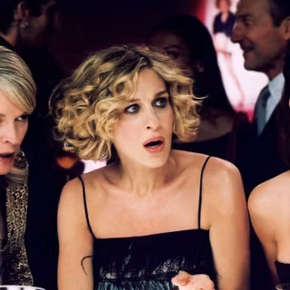 Dramatic girls wallpaper