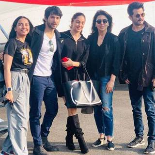 Jug Jugg Jeeyo wallpaper