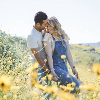 Spring couple wallpaper