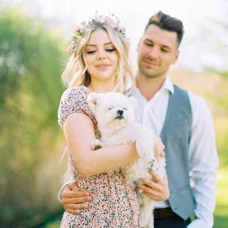 Spring couple wallpaper