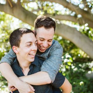 Spring couple wallpaper