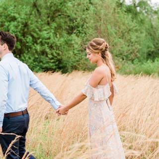 Spring couple wallpaper