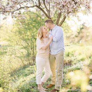 Spring couple wallpaper