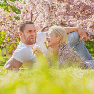 Spring couple wallpaper