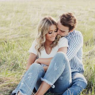 Spring couple wallpaper