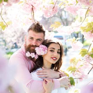 Spring couple wallpaper