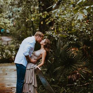 Spring couple wallpaper