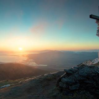 Easter mountain wallpaper