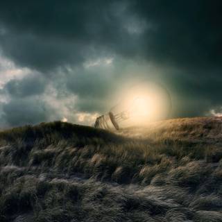 Light bulb glowing Ultra HD wallpaper