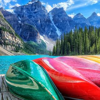 Lakeside view wallpaper