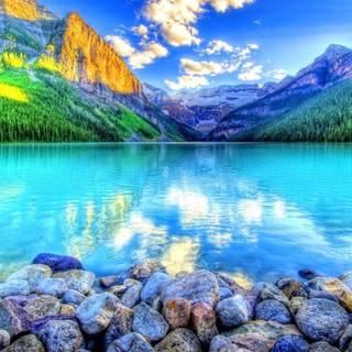 Lakeside view wallpaper