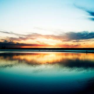 Lakeside view wallpaper