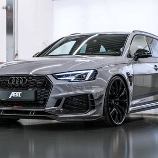 Audi RS4 2023 wallpaper