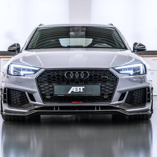 Audi RS4 2023 wallpaper