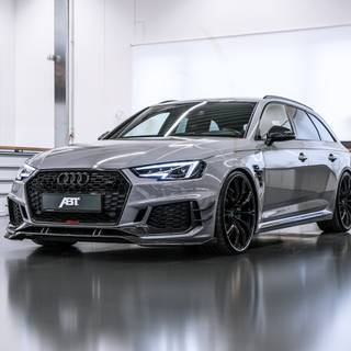 Audi RS4 2023 wallpaper