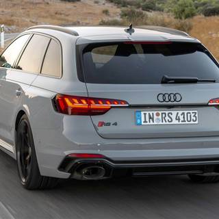 Audi RS4 2023 wallpaper