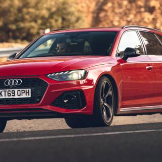 Audi RS4 2023 wallpaper