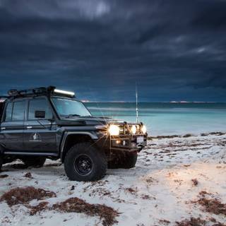 Land Cruiser 79 wallpaper