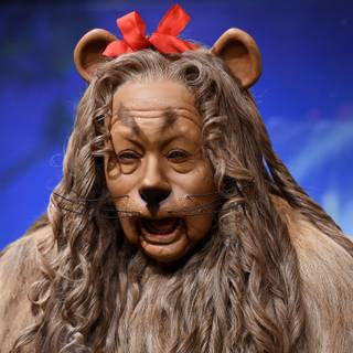 The Cowardly Lion wallpaper
