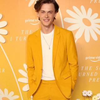 The summer I Turned Pretty collage wallpaper