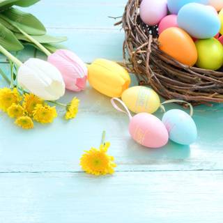 Easter eggs and flowers wallpaper