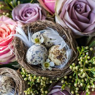 Easter eggs and flowers wallpaper