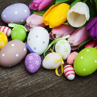 Easter eggs and flowers wallpaper