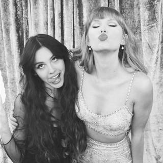 Taylor Swift and Olivia Rodrigo wallpaper