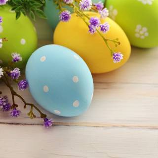 Simple Easter desktop wallpaper