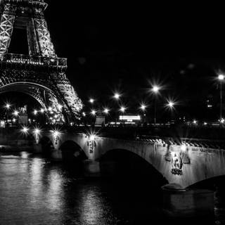 Paris black and white wallpaper