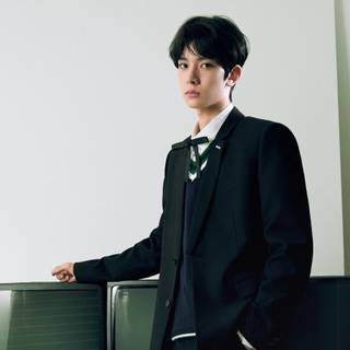 Heeseung desktop wallpaper