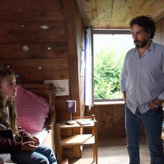 Vicky and Her Mystery wallpaper