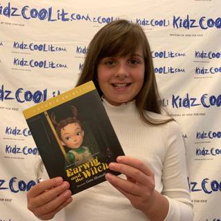 Earwig and the Witch wallpaper