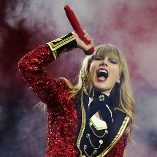 Taylor Swift We Are Never Ever Getting Back Together desktop wallpaper