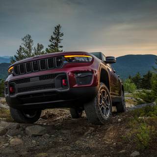 2023 Jeep Grand Cherokee wallpaper